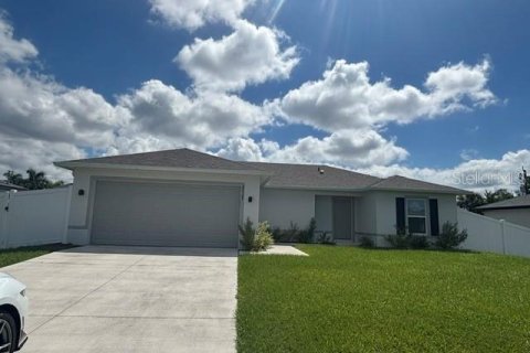 Villa ou maison à louer à Port Charlotte, Floride: 3 chambres, 119.29 m2 № 2389259 - photo 13
