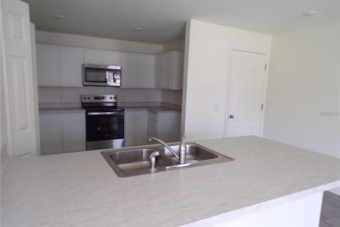 Villa ou maison à louer à Port Charlotte, Floride: 3 chambres, 119.29 m2 № 2389259 - photo 4