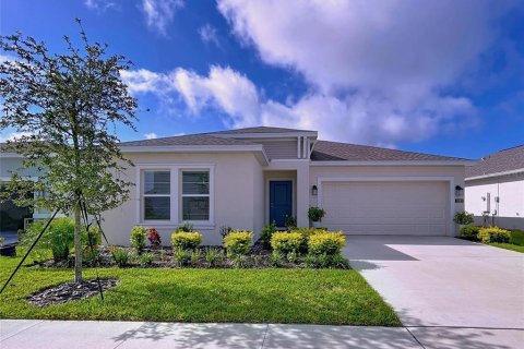 Casa en alquiler en Eagle Lake, Florida, 4 dormitorios, 181.62 m2 № 1915598 - foto 1