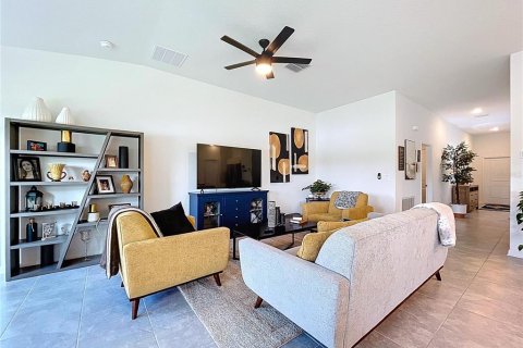 Casa en alquiler en Eagle Lake, Florida, 4 dormitorios, 181.62 m2 № 1915598 - foto 9