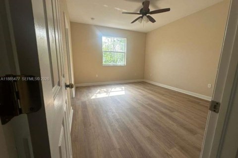 Adosado en alquiler en Miami, Florida, 3 dormitorios, 161.93 m2 № 2059889 - foto 11