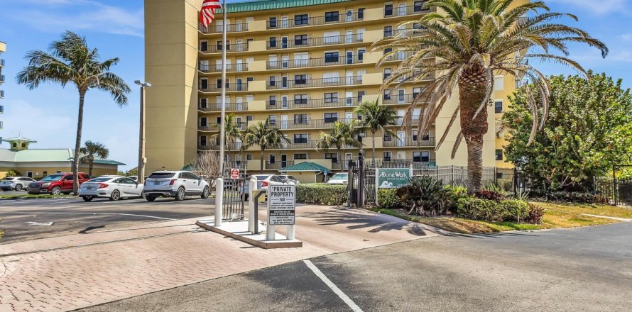Condo in Jensen Beach, Florida, 2 bedrooms  № 1151562