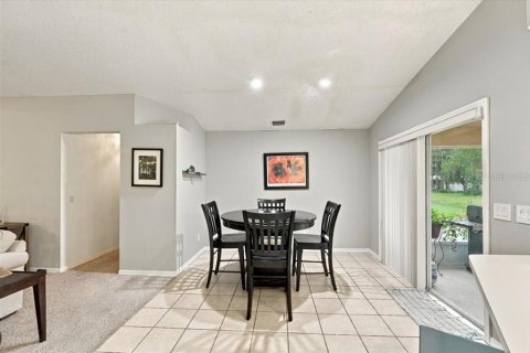 House in Lakeland, Florida 4 bedrooms, 259.66 sq.m. № 2405413 - photo 13