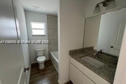 Купить виллу или дом в Клуистон, Флорида 3 спальни, № 1941054 - фото 16