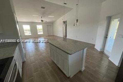 Купить виллу или дом в Клуистон, Флорида 3 спальни, № 1941054 - фото 9