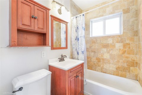 Copropriété à louer à Coral Gables, Floride: 34 m2 № 2080169 - photo 7