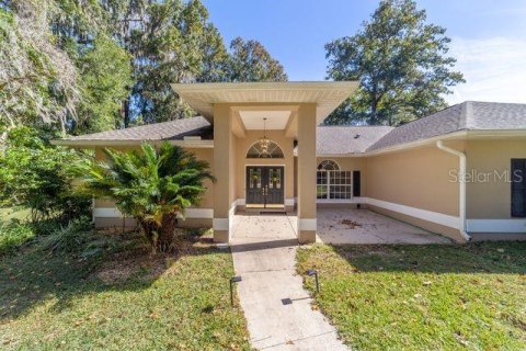 House in Ocala, Florida 4 bedrooms, 324.6 sq.m. № 2101178