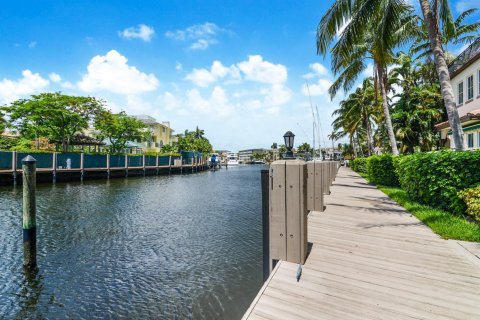 Touwnhouse à vendre à Fort Lauderdale, Floride: 3 chambres, 299.24 m2 № 2416215 - photo 8