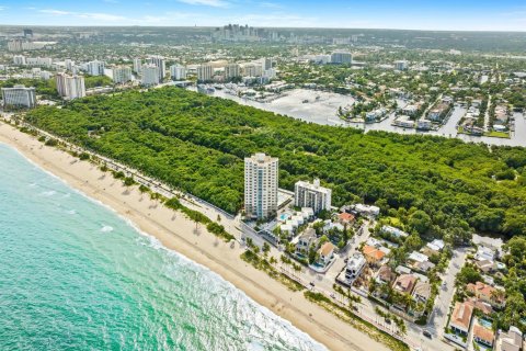 Touwnhouse à vendre à Fort Lauderdale, Floride: 3 chambres, 299.24 m2 № 2416215 - photo 10
