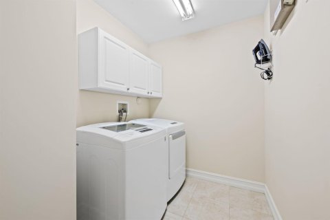 Casa en venta en Fort Lauderdale, Florida, 4 dormitorios, 262.36 m2 № 2249666 - foto 27