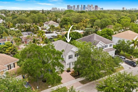 Casa en venta en Fort Lauderdale, Florida, 4 dormitorios, 262.36 m2 № 2249666 - foto 3