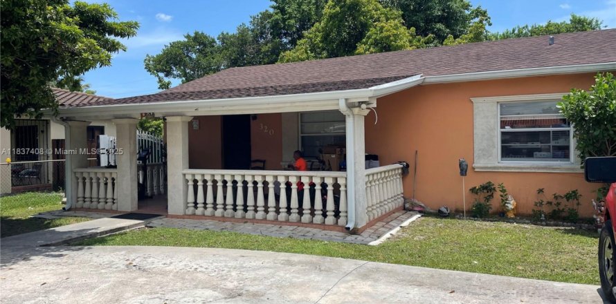 House in Hialeah, Florida 3 bedrooms, 96.62 sq.m. № 1823645