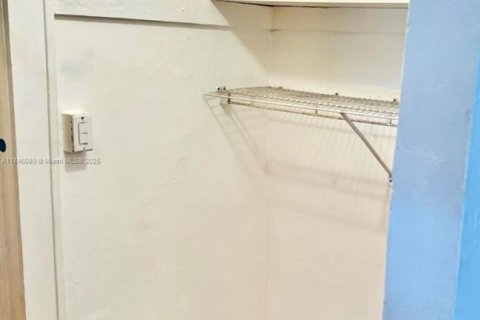 Купить кондоминиум в Майами-Бич, Флорида 26.48м2, № 2022308 - фото 5