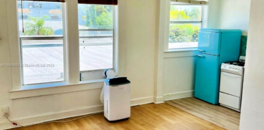 Студия в кондо в Майами-Бич, Флорида № 2022308