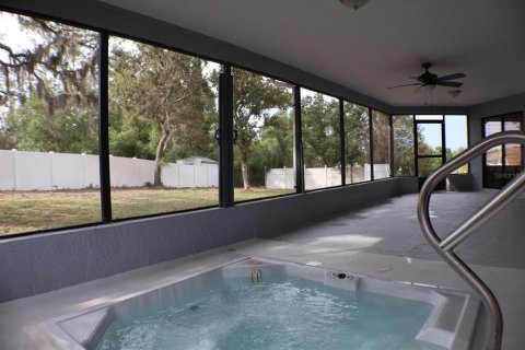 Villa ou maison à vendre à Spring Hill, Floride: 2 chambres, 141.21 m2 № 2420082 - photo 11