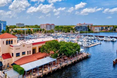 Condo in Bradenton, Florida, 2 bedrooms  № 1721525 - photo 27
