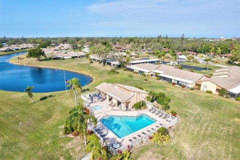 Condo in Bradenton, Florida, 2 bedrooms  № 1721525 - photo 22