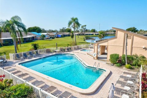 Condo in Bradenton, Florida, 2 bedrooms  № 1721525 - photo 23