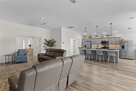 Casa en venta en The Villages, Florida, 3 dormitorios, 195.65 m2 № 1591335 - foto 28