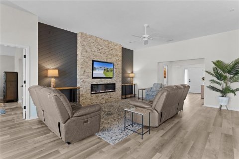 Casa en venta en The Villages, Florida, 3 dormitorios, 195.65 m2 № 1591335 - foto 27