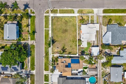 Land in Clearwater, Florida № 1679357 - photo 1