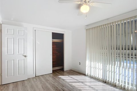 House in Holiday, Florida 3 bedrooms, 141.12 sq.m. № 2112737 - photo 25