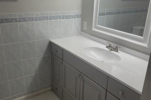 House in Holiday, Florida 3 bedrooms, 141.12 sq.m. № 2112737 - photo 19