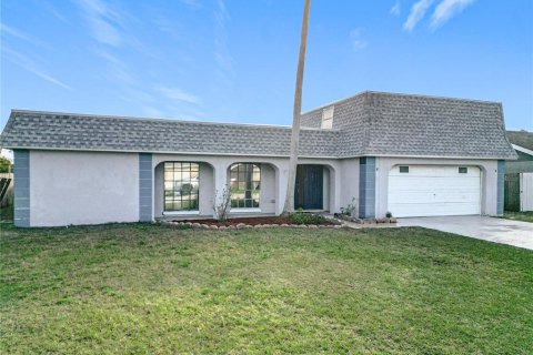 House in Holiday, Florida 3 bedrooms, 141.12 sq.m. № 2112737