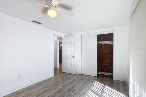 House in Holiday, Florida 3 bedrooms, 141.12 sq.m. № 2112737 - photo 26