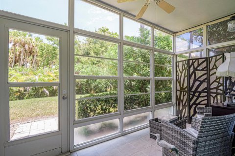 Condo in Vero Beach, Florida, 1 bedroom № 2191119 - photo 17