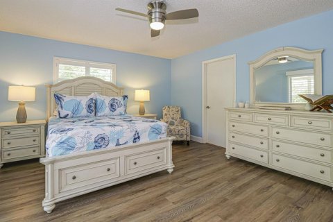 Condo in Vero Beach, Florida, 1 bedroom № 2191119 - photo 15