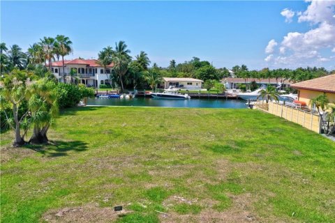 Land in Lighthouse Point, Florida № 268838 - photo 1