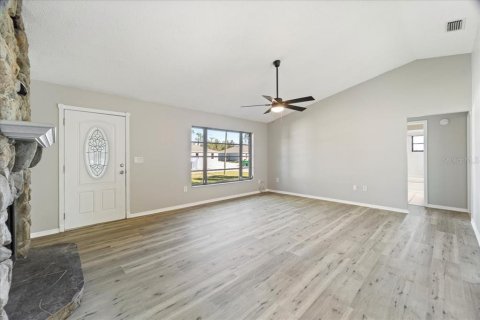 Villa ou maison à vendre à Port Charlotte, Floride: 3 chambres, 113.99 m2 № 1564933 - photo 8
