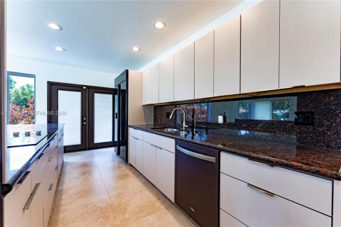 Снять в аренду виллу или дом в Халландейл-Бич, Флорида 3 спальни, 255.76м2, № 2025081 - фото 16