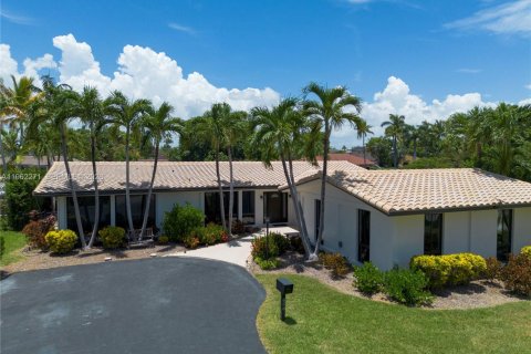 Снять в аренду виллу или дом в Халландейл-Бич, Флорида 3 спальни, 255.76м2, № 2025081 - фото 5