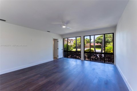 Снять в аренду виллу или дом в Халландейл-Бич, Флорида 3 спальни, 255.76м2, № 2025081 - фото 21