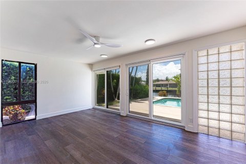 Снять в аренду виллу или дом в Халландейл-Бич, Флорида 3 спальни, 255.76м2, № 2025081 - фото 24