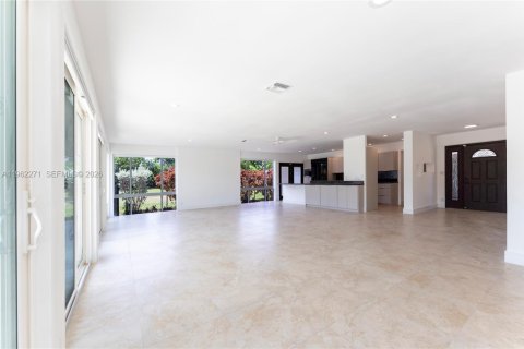 Снять в аренду виллу или дом в Халландейл-Бич, Флорида 3 спальни, 255.76м2, № 2025081 - фото 11