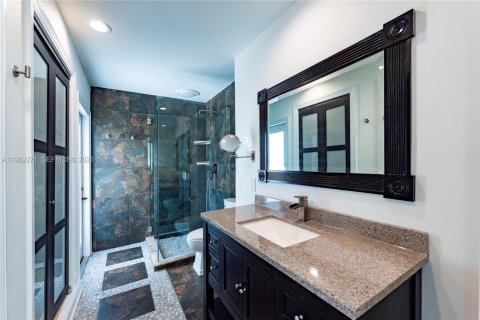 Снять в аренду виллу или дом в Халландейл-Бич, Флорида 3 спальни, 255.76м2, № 2025081 - фото 27