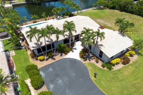 Снять в аренду виллу или дом в Халландейл-Бич, Флорида 3 спальни, 255.76м2, № 2025081 - фото 7