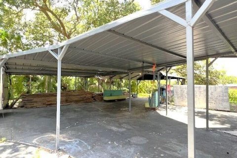 House in Lake Wales, Florida 2 bedrooms, 155.24 sq.m. № 1908155 - photo 17