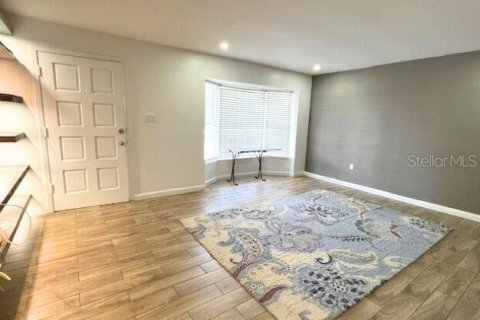 House in Lake Wales, Florida 2 bedrooms, 155.24 sq.m. № 1908155 - photo 4