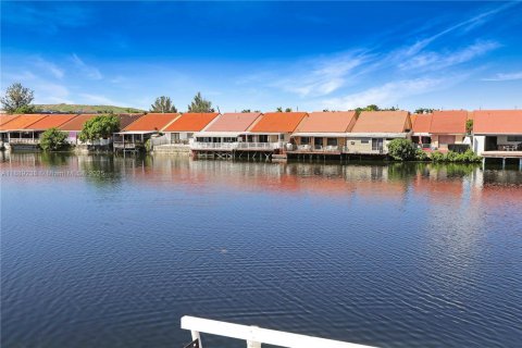 Adosado en alquiler en Hialeah, Florida, 3 dormitorios, 121.61 m2 № 1938801 - foto 10