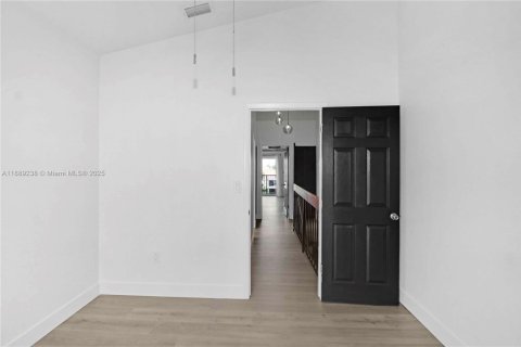 Adosado en alquiler en Hialeah, Florida, 3 dormitorios, 121.61 m2 № 1938801 - foto 26