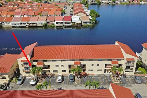 Townhouse in Hialeah, Florida 3 bedrooms, 121.61 sq.m. № 1938801 - photo 30