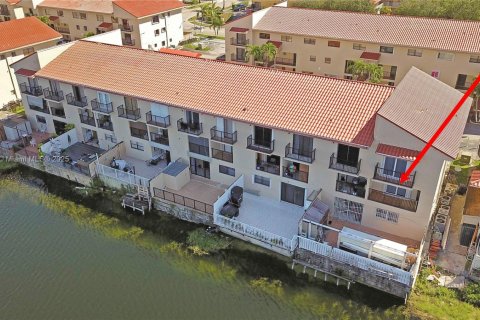 Touwnhouse à louer à Hialeah, Floride: 3 chambres, 121.61 m2 № 1938801 - photo 3