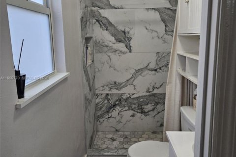 Купить виллу или дом в Майами-Гарденс, Флорида 3 спальни, 102.56м2, № 2153723 - фото 21
