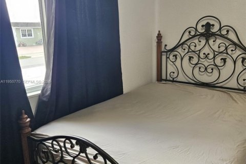 Купить виллу или дом в Майами-Гарденс, Флорида 3 спальни, 102.56м2, № 2153723 - фото 16