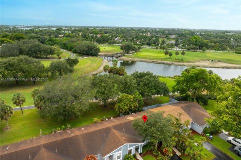 Townhouse in Sunrise, Florida 2 bedrooms, 88.63 sq.m. № 1878825 - photo 4