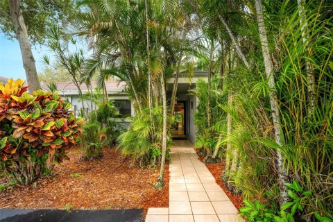 Townhouse in Sunrise, Florida 2 bedrooms, 88.63 sq.m. № 1878825 - photo 5